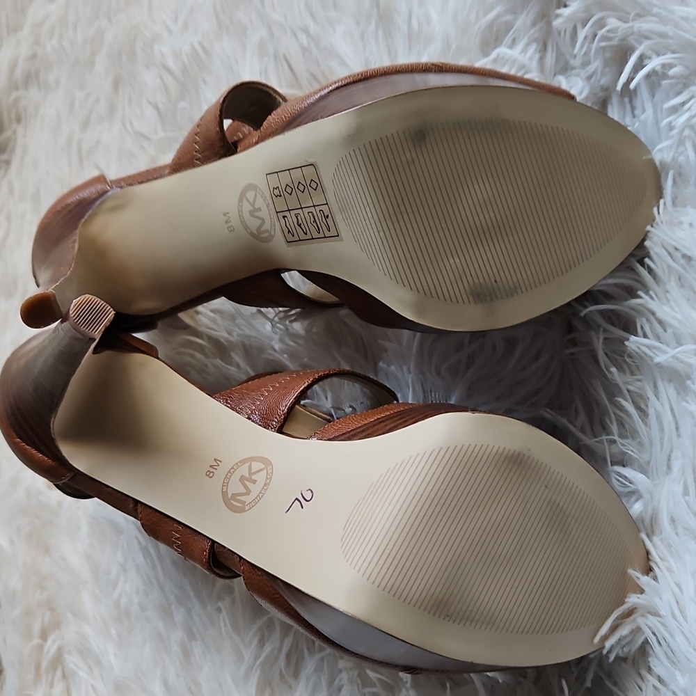 🤎🤎NEW MICHAEL KORS HEELS🤎🤎 - Picture 6 of 8